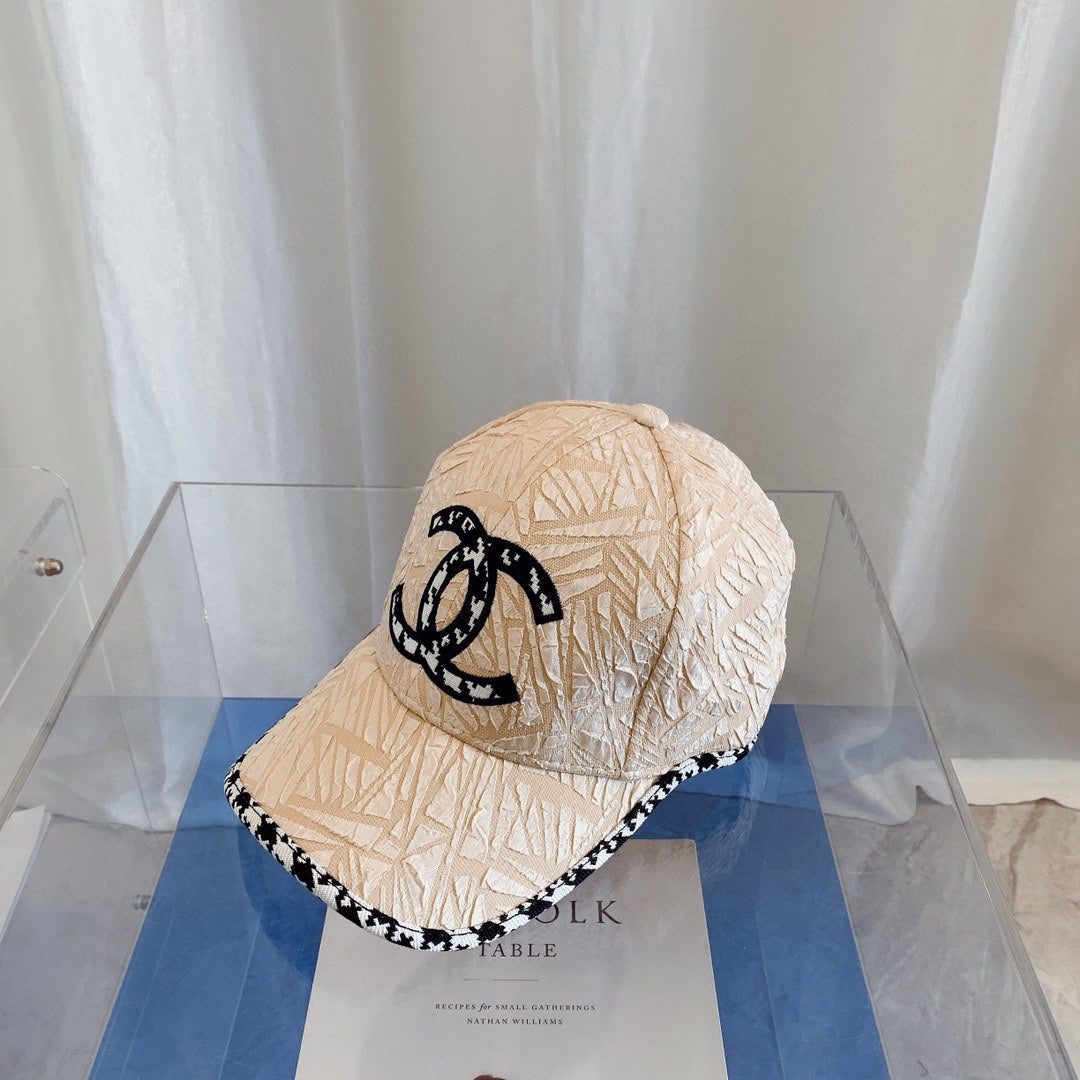 Modische plissierte Baseballkappe