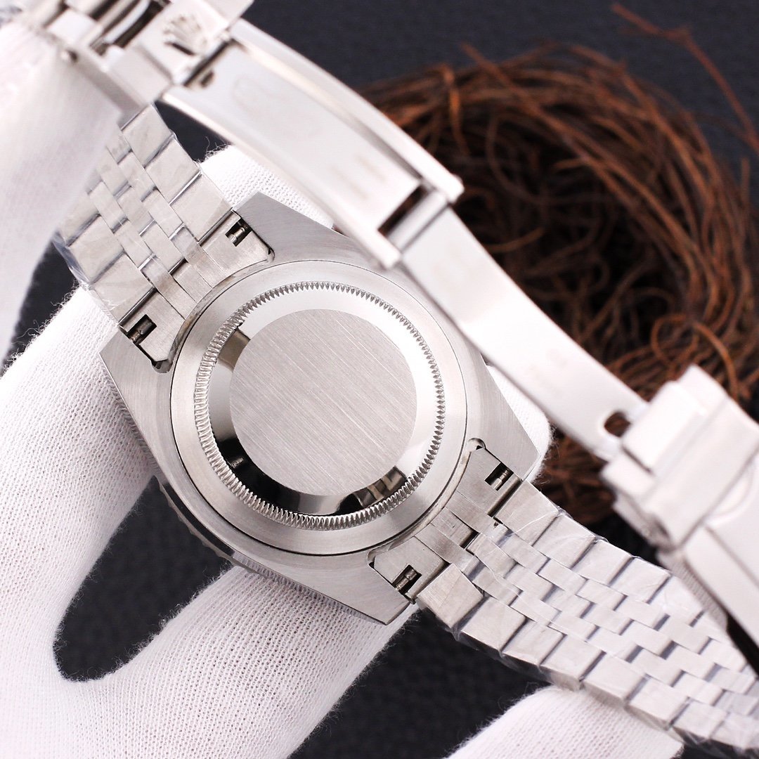 Premium Stainless Steel Mechanical GMT Watch 4 Color Options Classic Sport Luxury Style