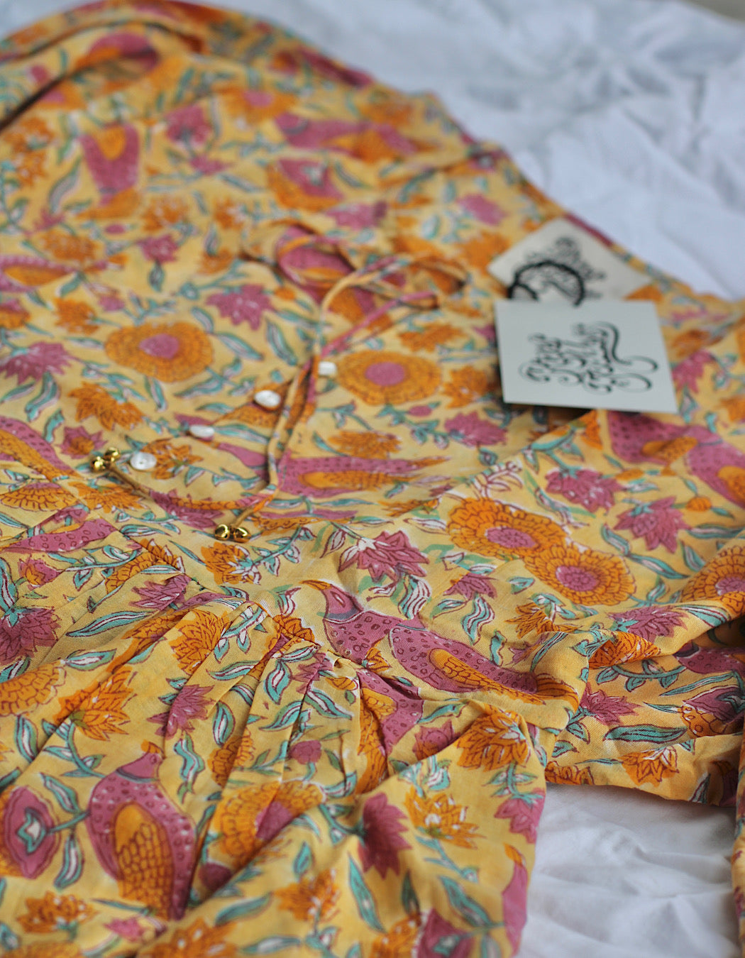 Hawa Kurzes Kleid in Golden Soma