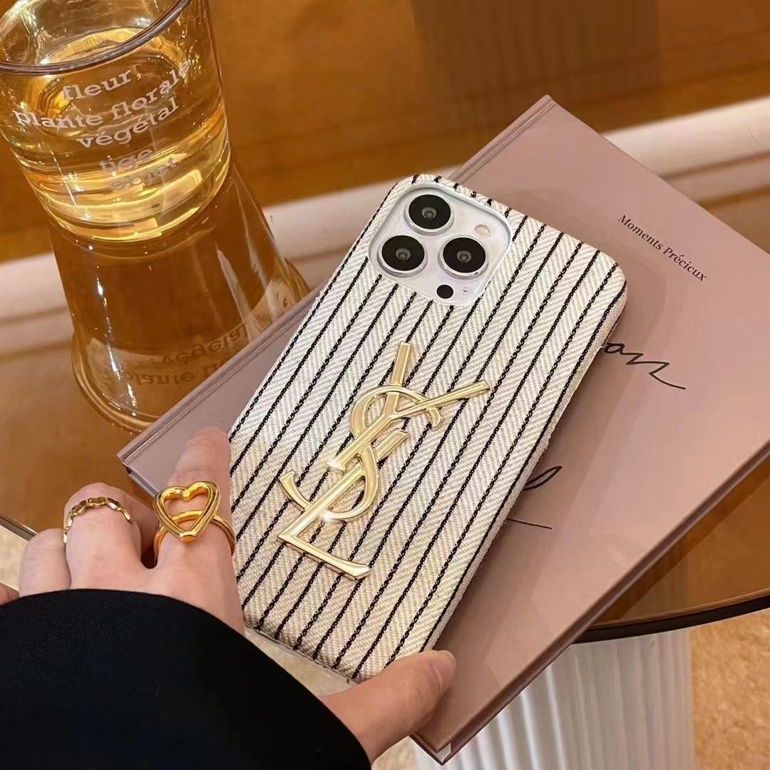 Etui aus Krokodilleder