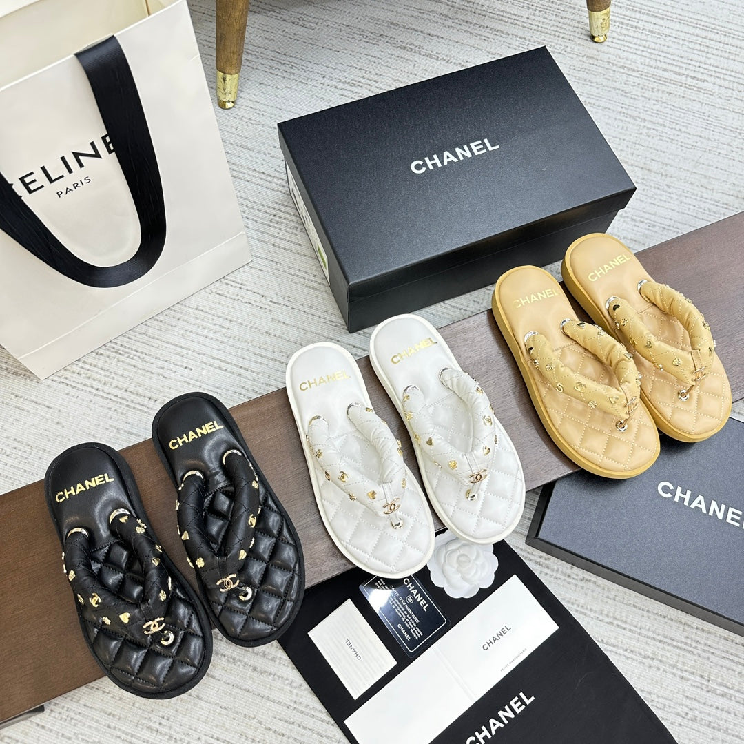 Modische Zehentrenner-Sandalen