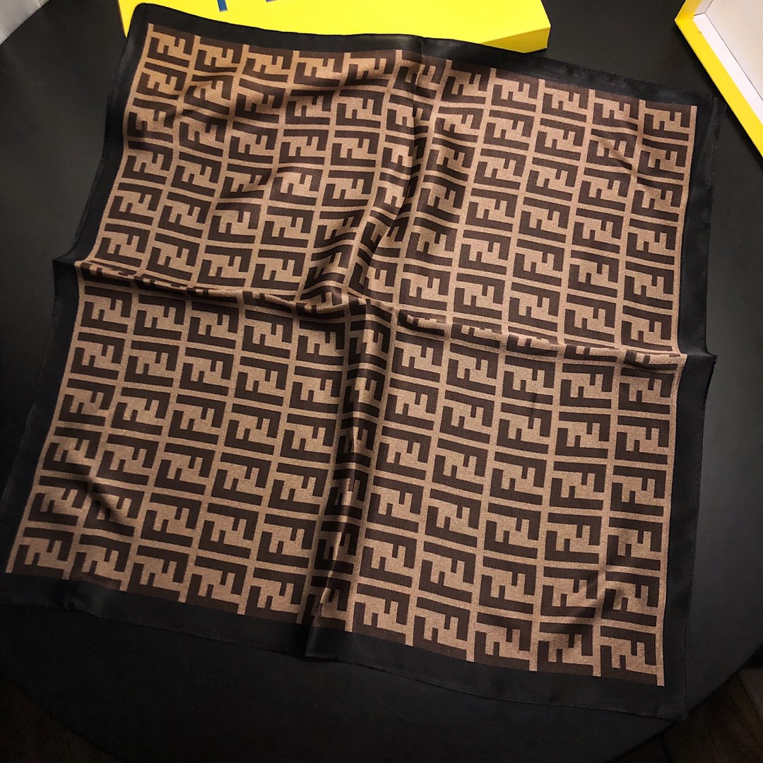 F Eleganter quadratischer Schal