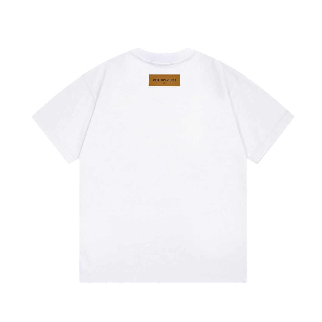 T-Shirt mit bunten Buchstaben
