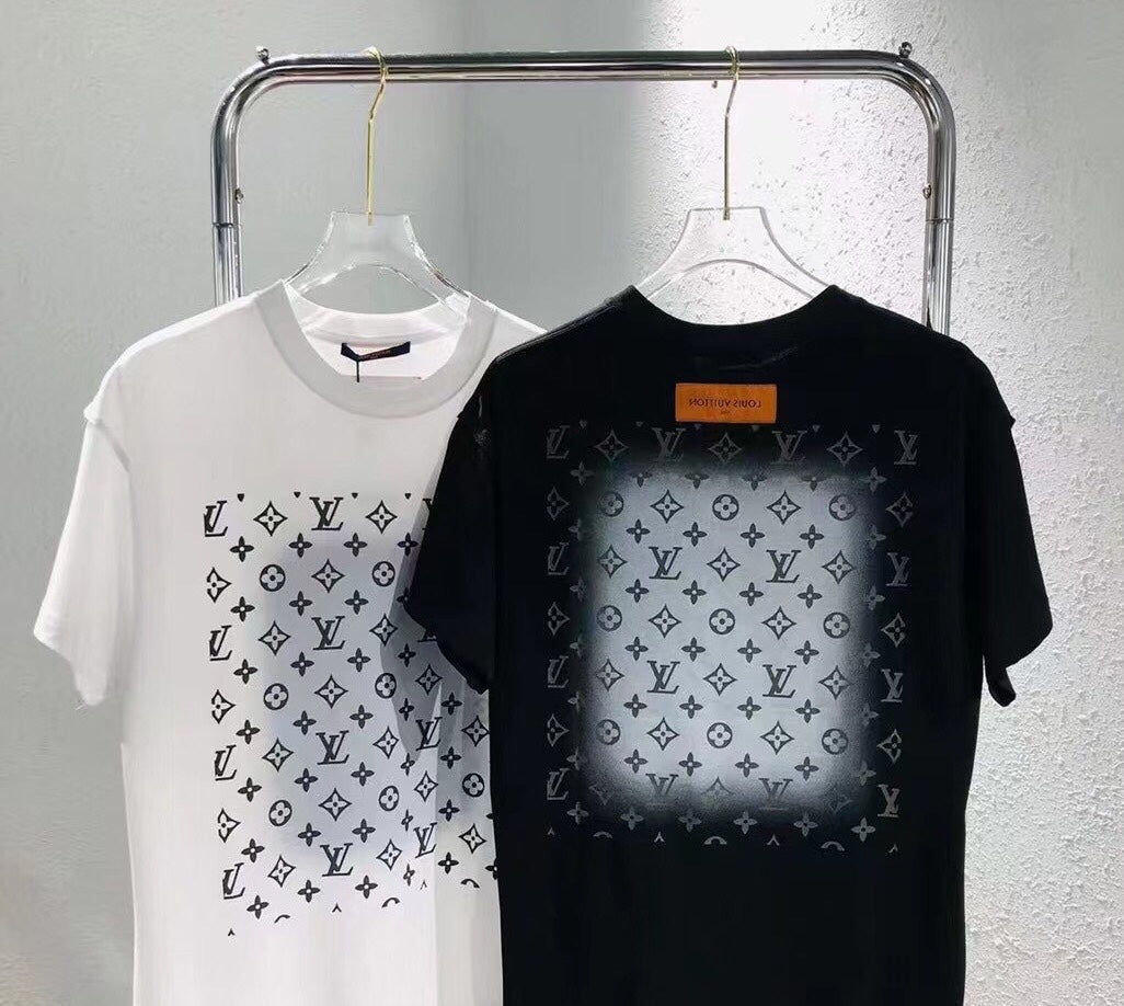 Allover-Print-T-Shirt