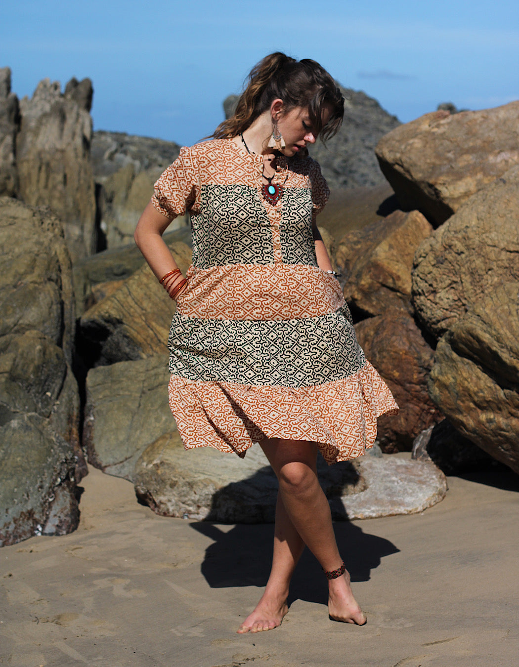 Piya kurzes Kleid in Taal