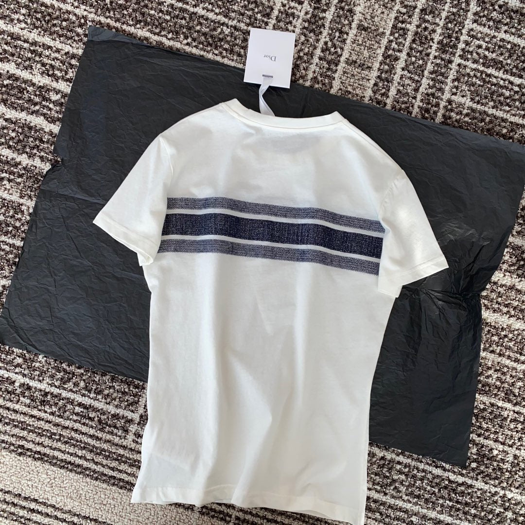 T-Shirt mit Batikgarn-Stickerei