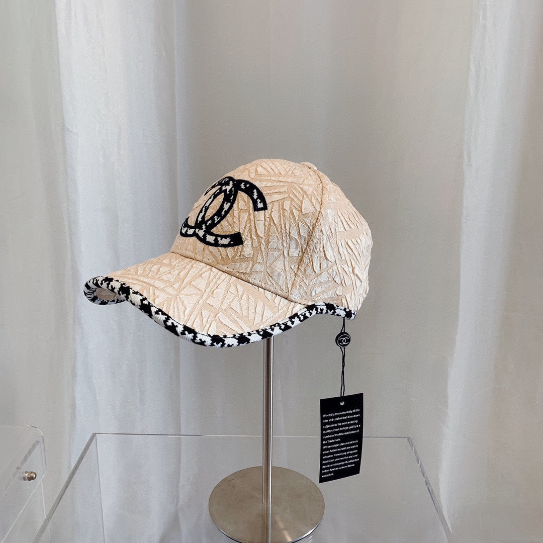 Modische plissierte Baseballkappe