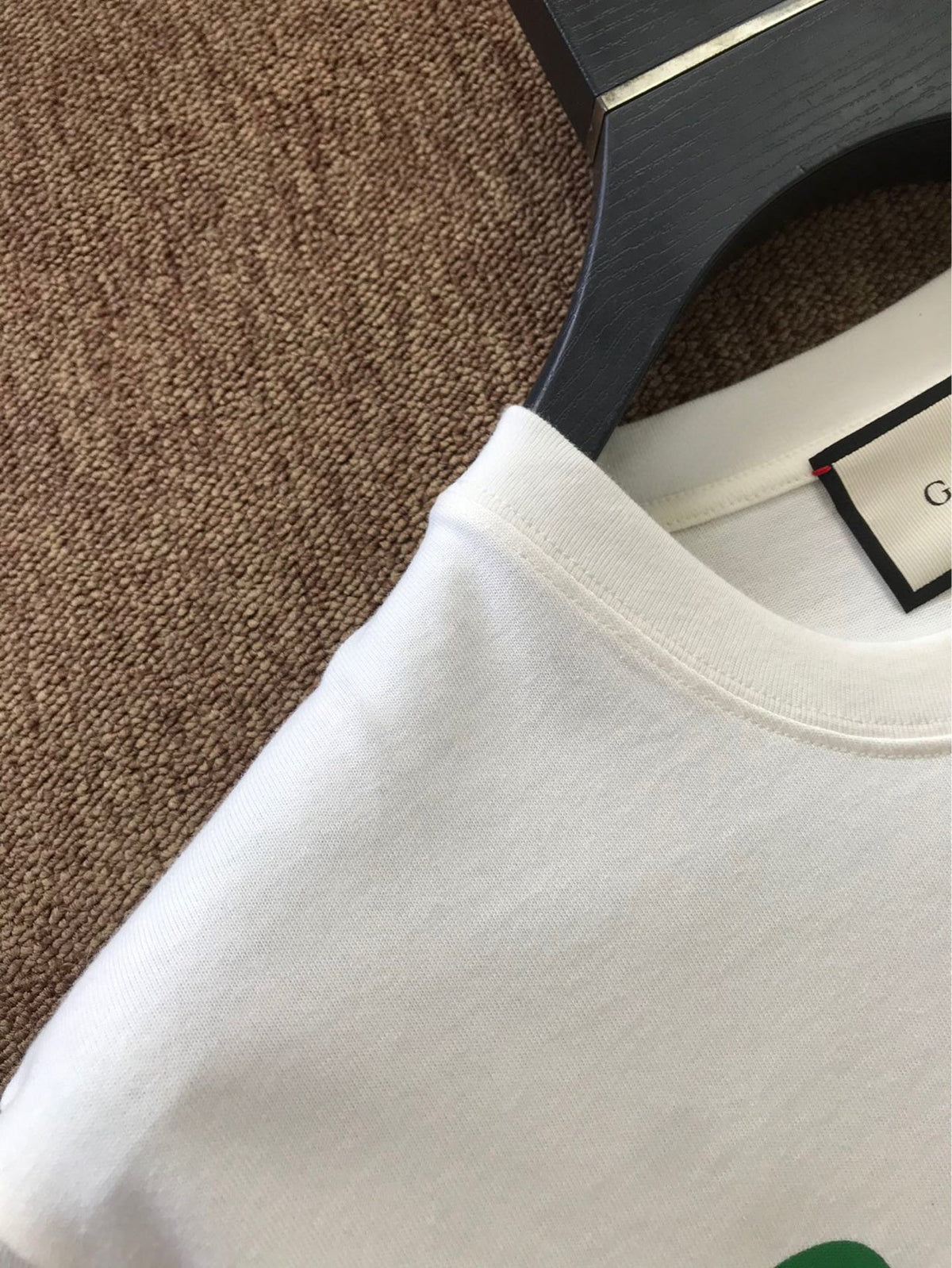 Unisex-T-Shirt aus Baumwolle mit Klingenschnitt