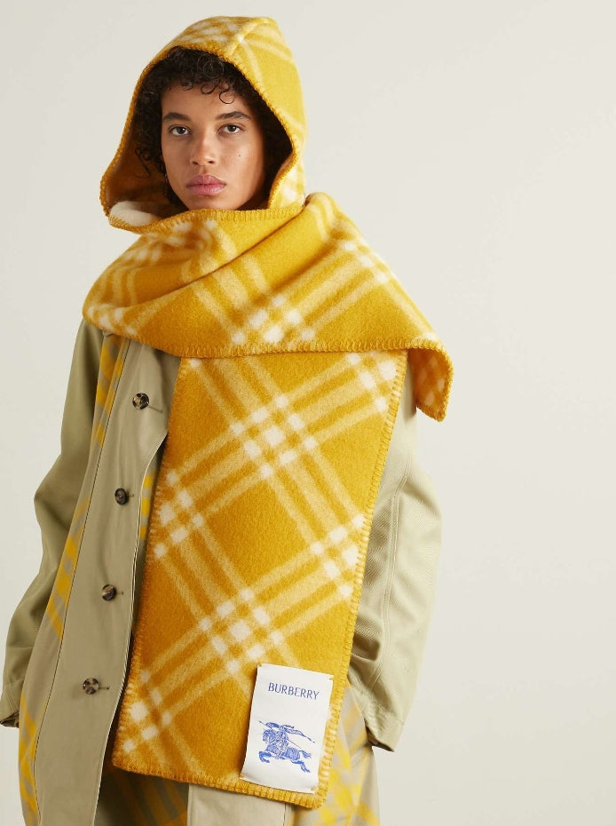 Kapuzenschal aus kariertem Wolljacquard