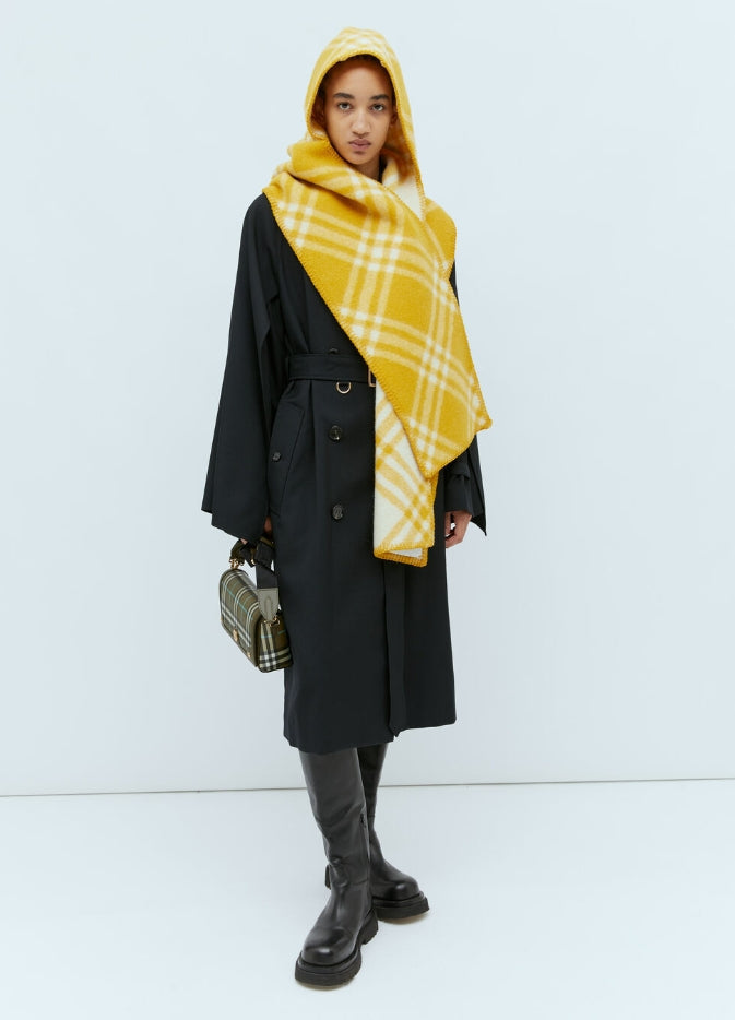Kapuzenschal aus kariertem Wolljacquard
