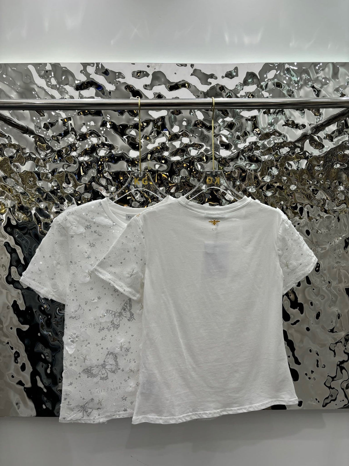 Neues besticktes Netz-Schmetterlings-T-Shirt