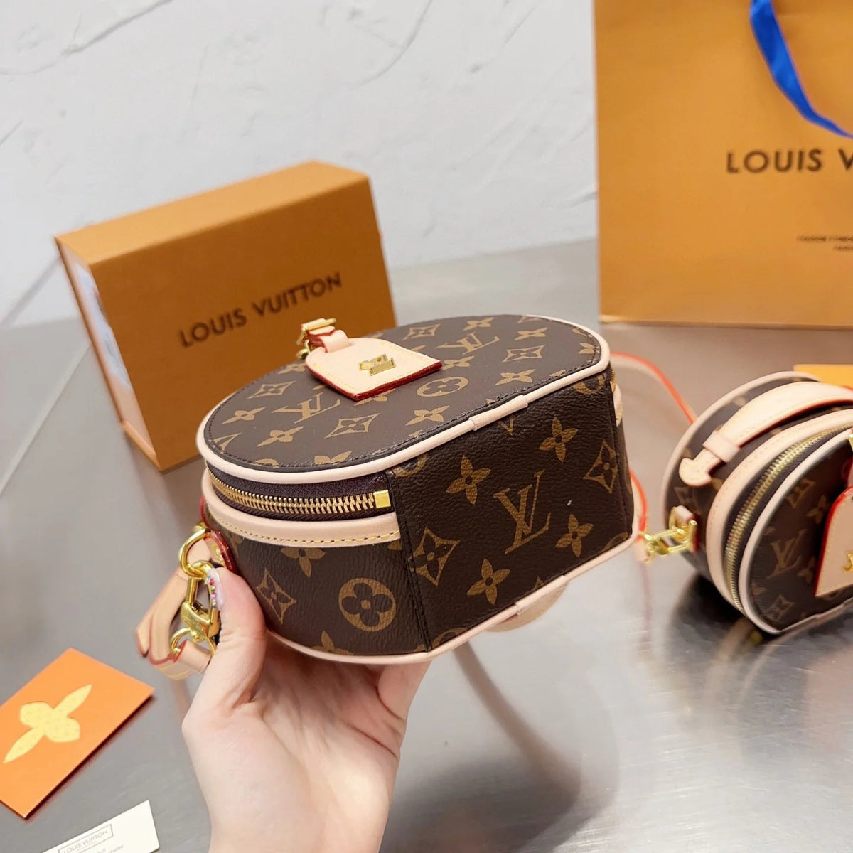 Petite Boite Chapeau Bag