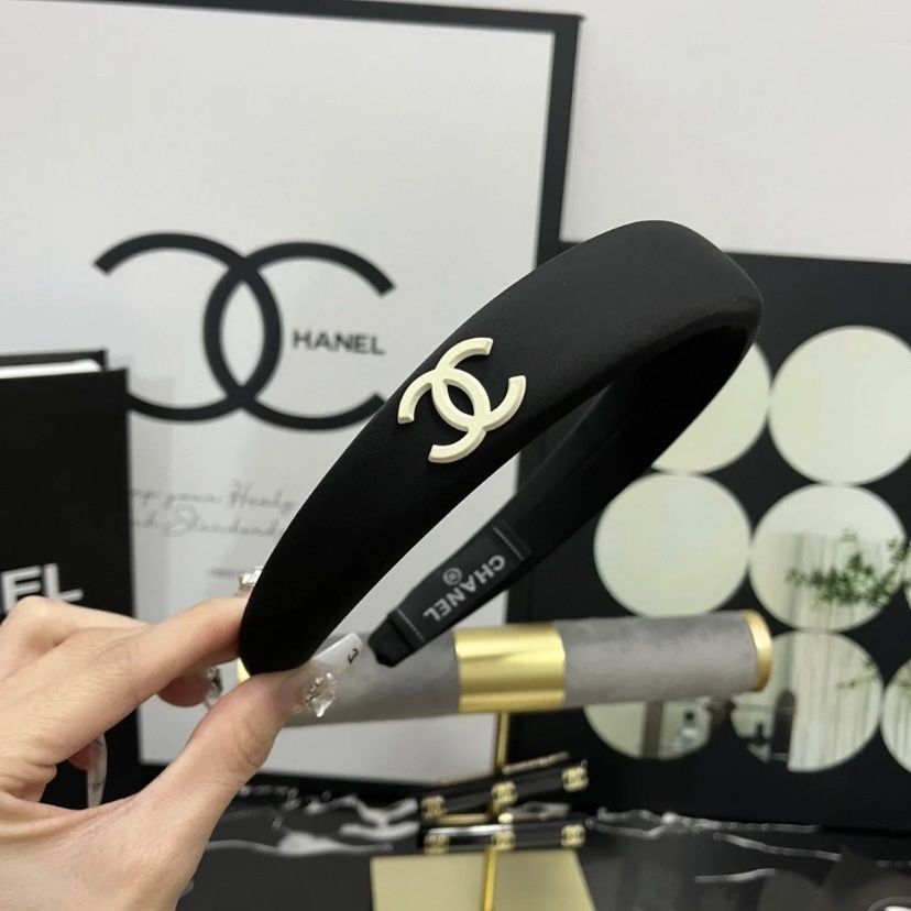 Elegantes Satin-Haarband