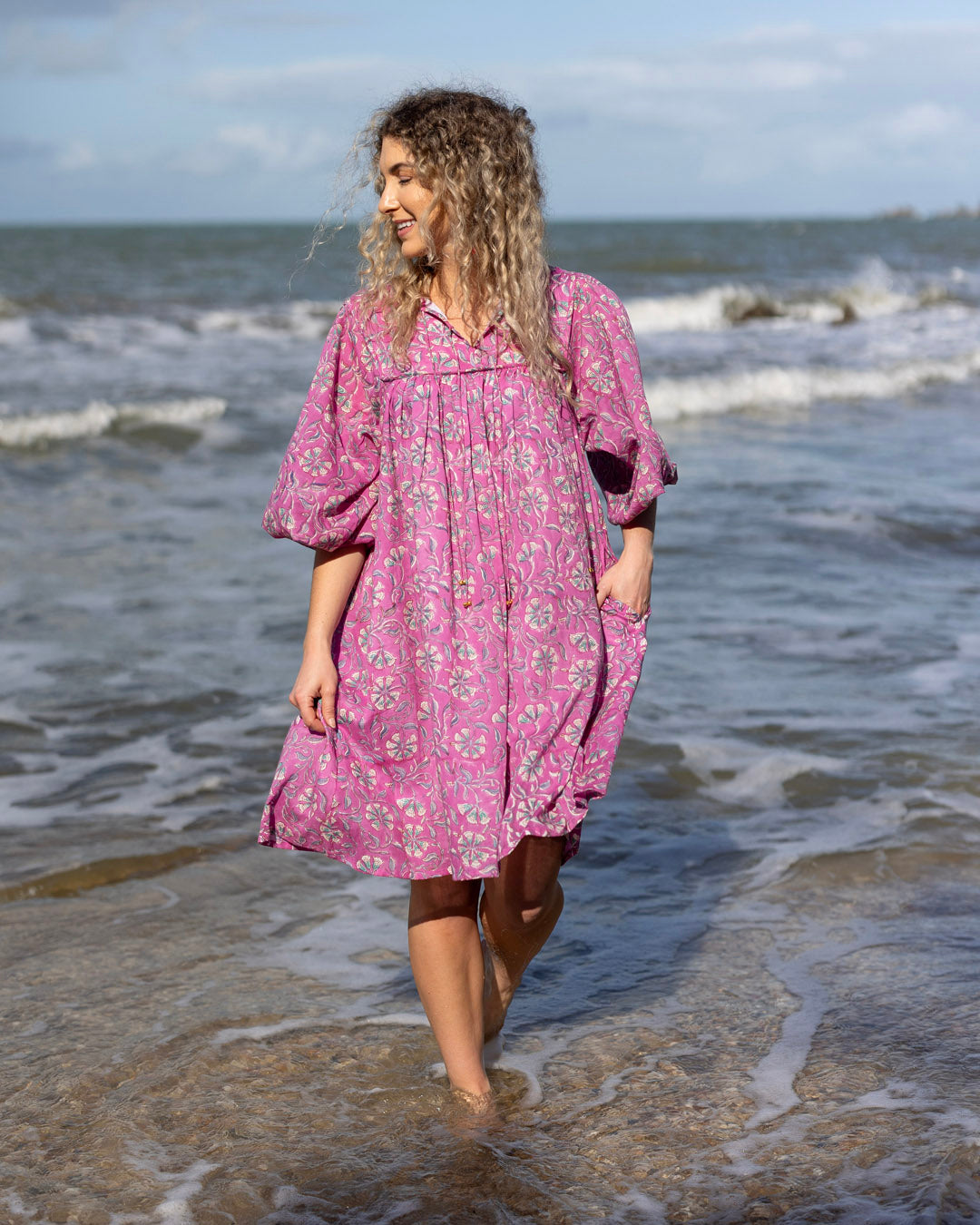 Sama kurzes Kleid in Daisy