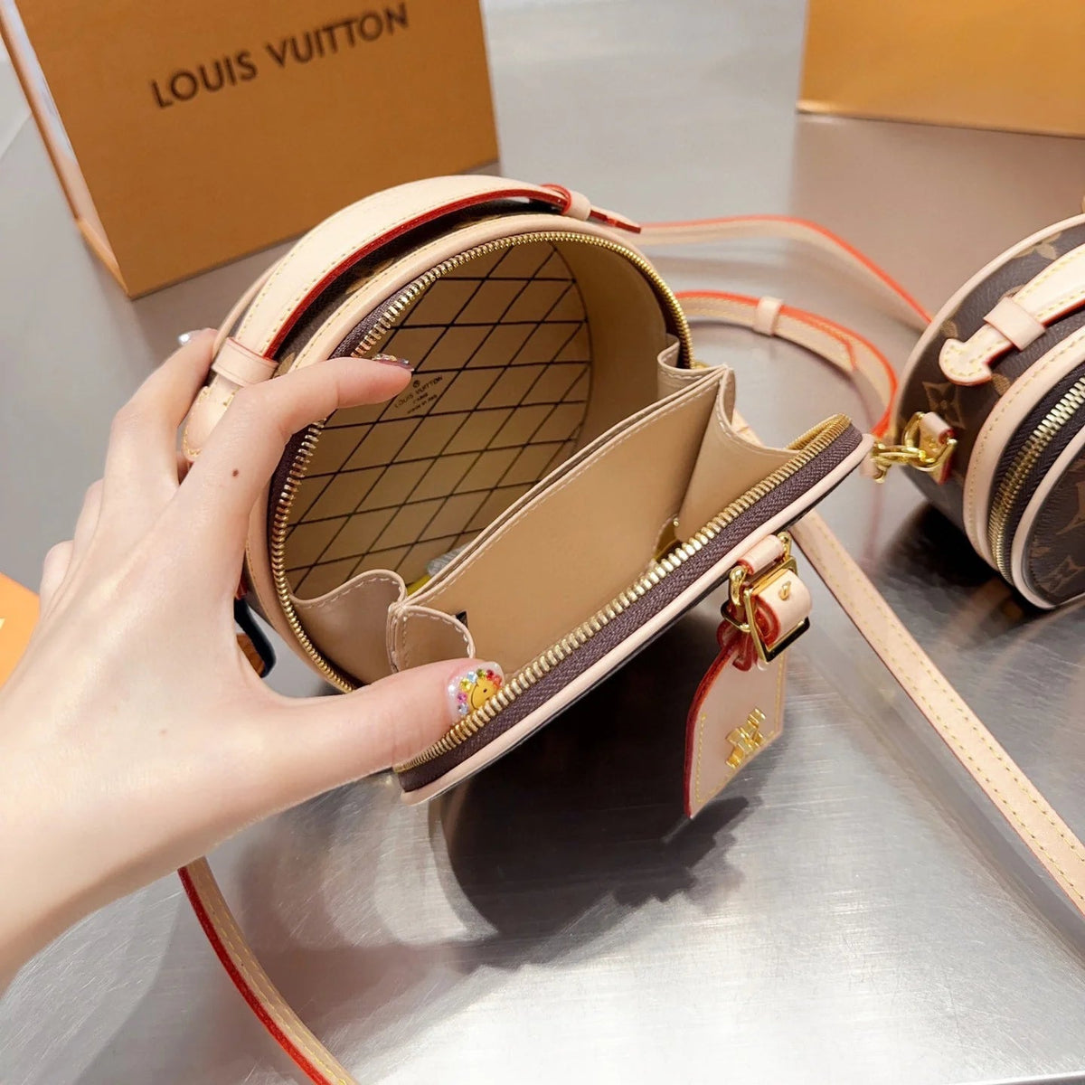 Petite Boite Chapeau Bag