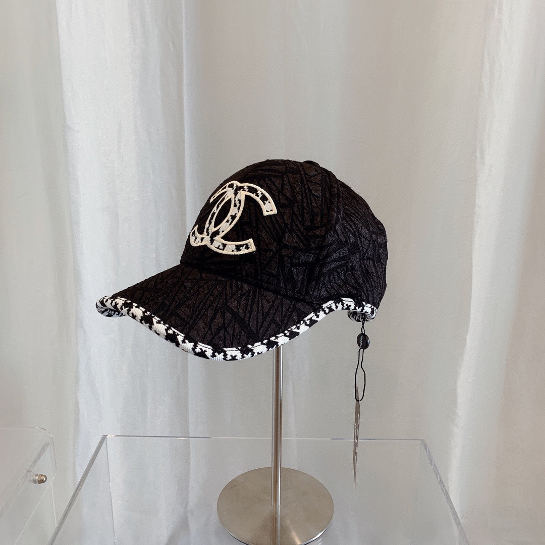 Modische plissierte Baseballkappe