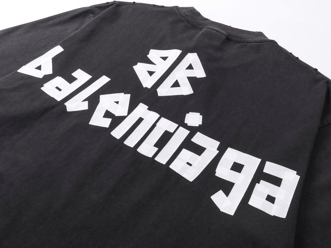 Klassisches T-Shirt mit Buchstabenaufdruck