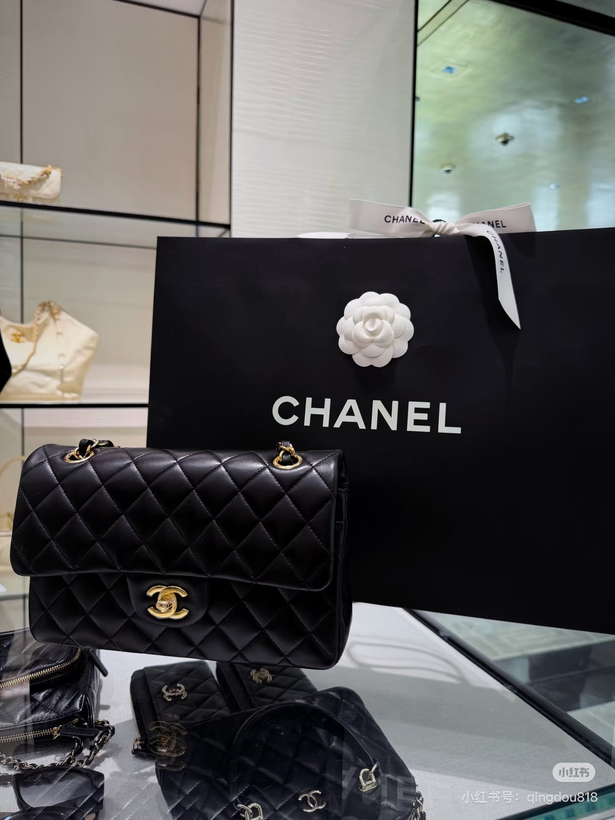 Classic Black Quilted Leather Bag | Black & Gold 🖤
