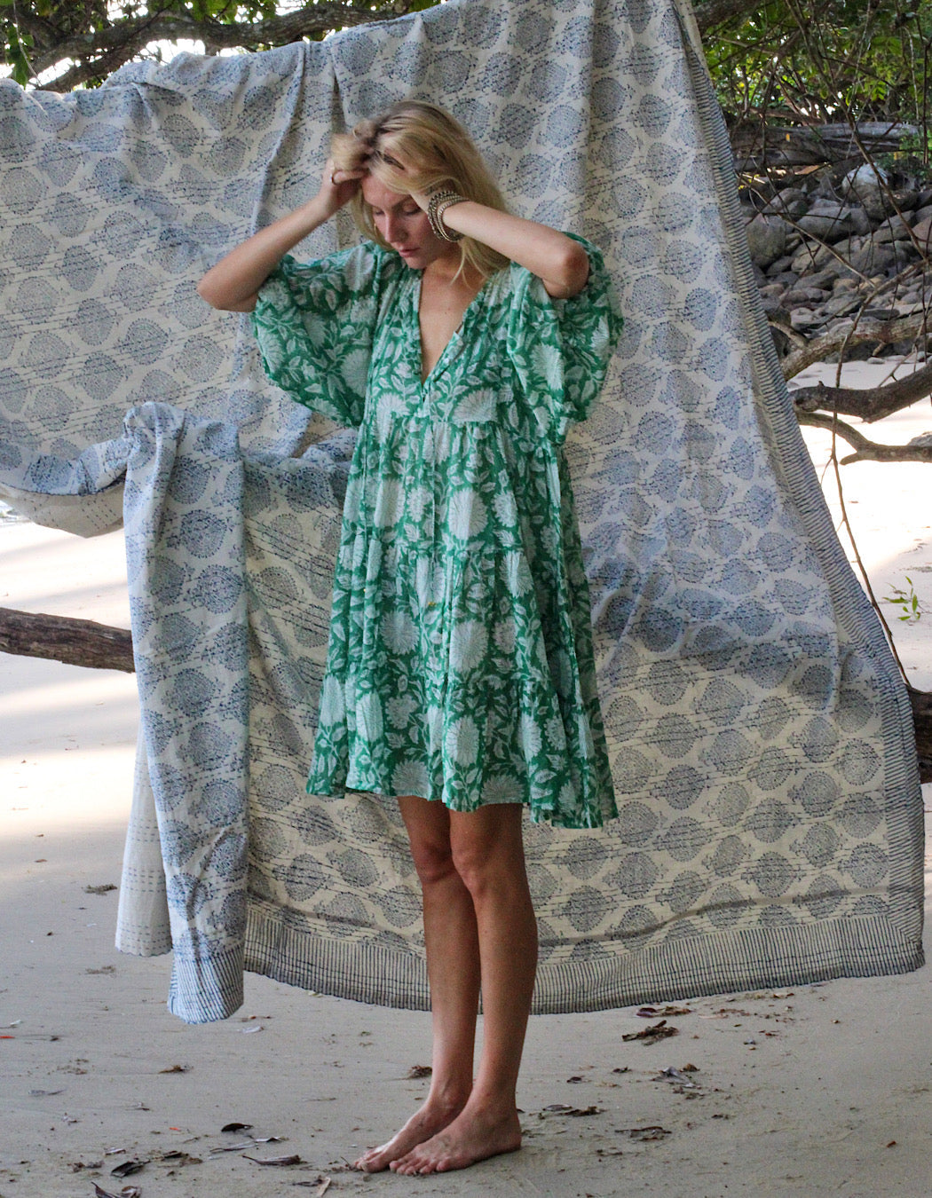 Emerald Neera Short Dress – Gefüttert