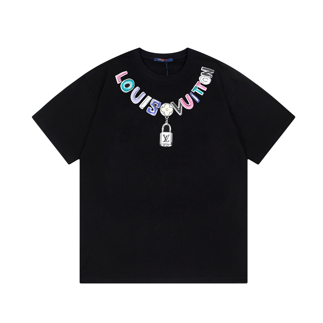 T-Shirt mit bunten Buchstaben