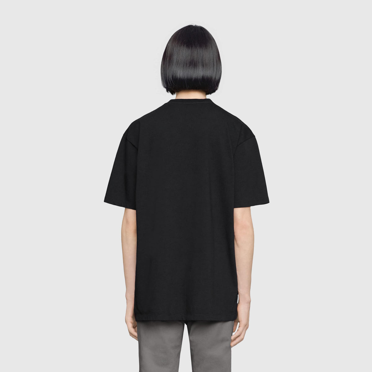T-SHIRT MIT KLINGEN-PRINT