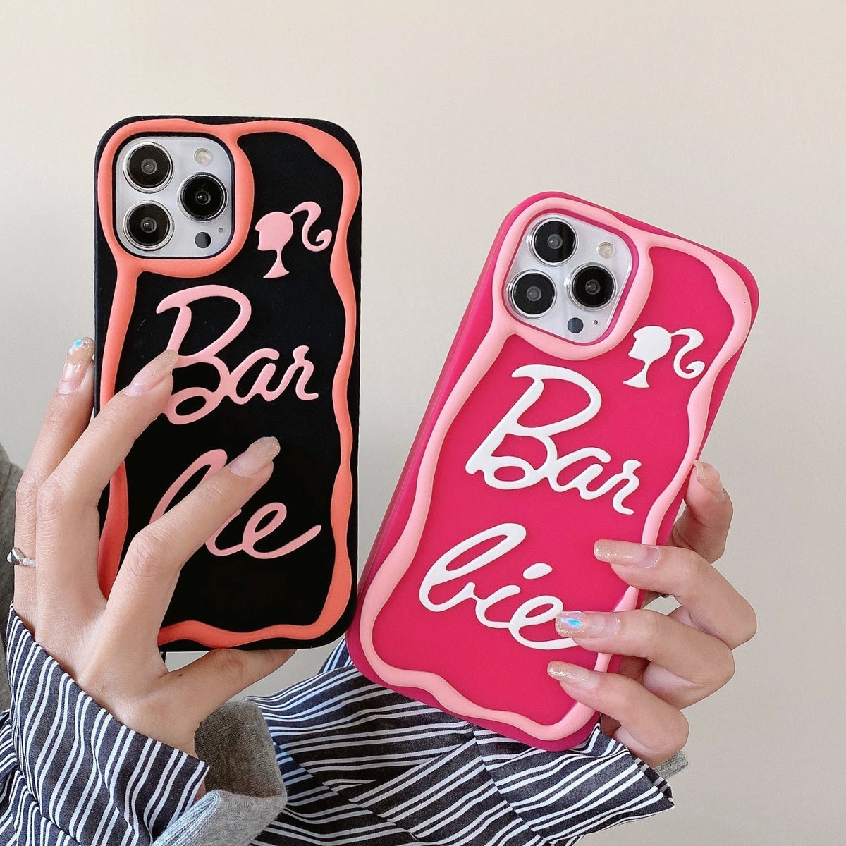 Silikonhülle mit rosa Cartoon-Buchstaben