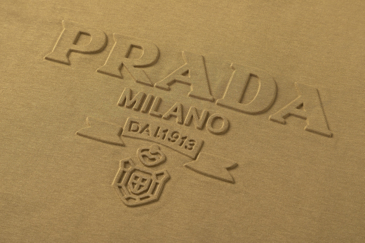 T-Shirt mit Prägedruck