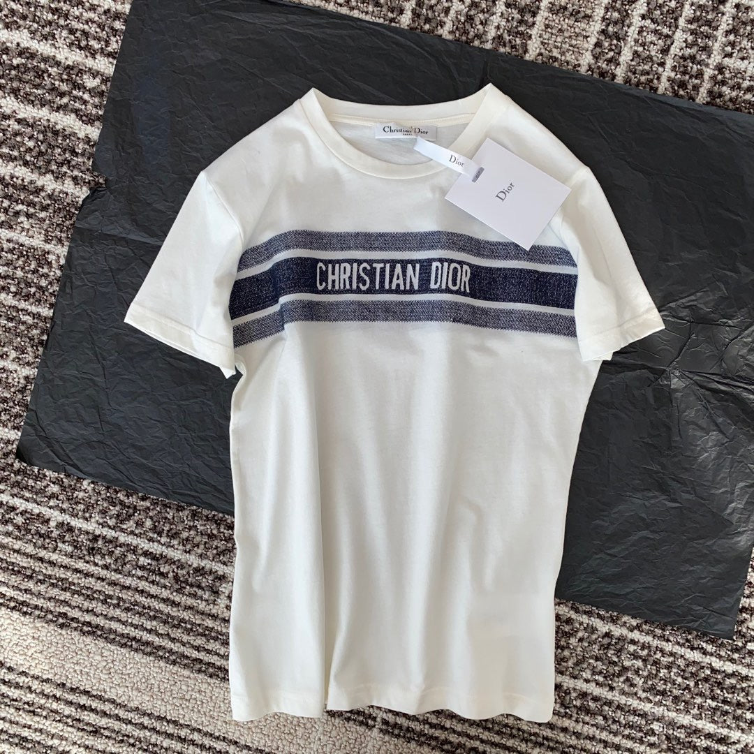 T-Shirt mit Batikgarn-Stickerei