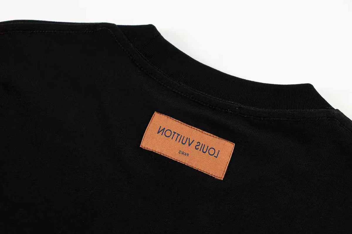 T-Shirt mit Buchstabenmuster