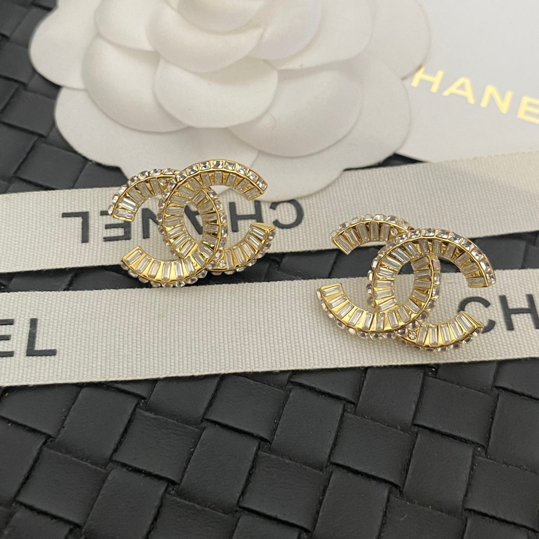 Fashion Kristall Logo Ohrstecker
