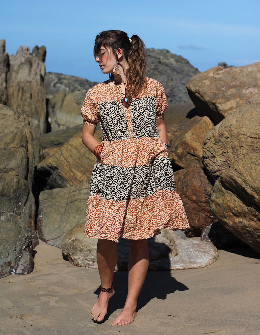 Piya kurzes Kleid in Taal