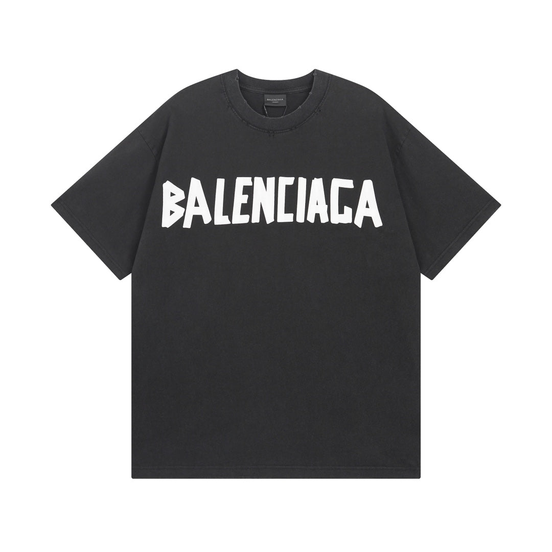 Klassisches T-Shirt mit Buchstabenaufdruck