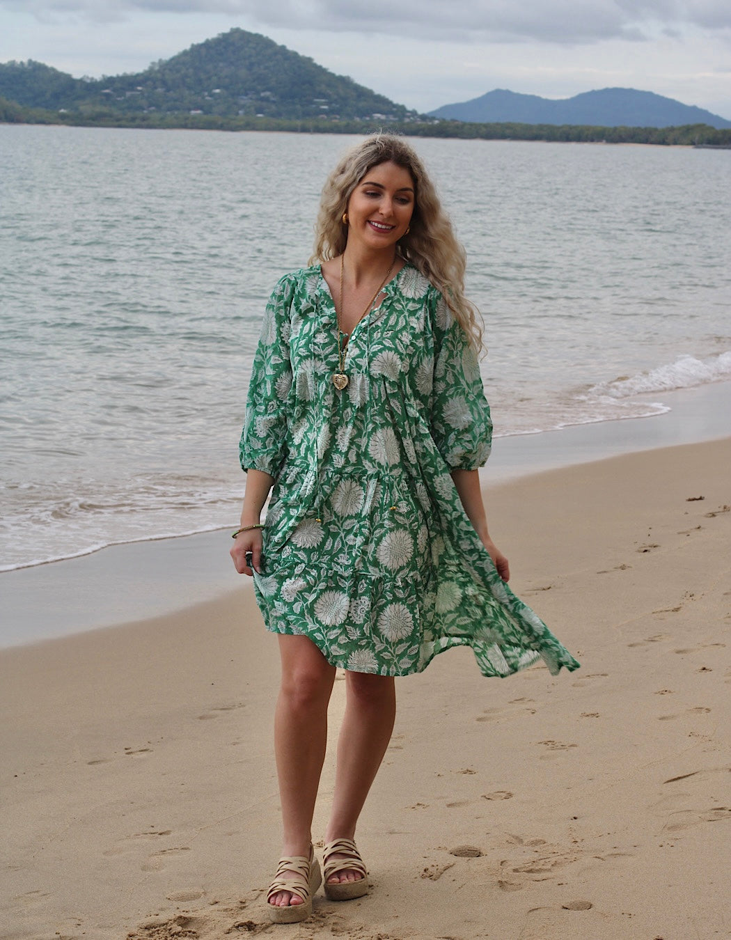 Emerald Neera Short Dress – Gefüttert