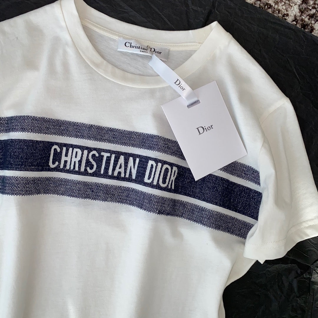 T-Shirt mit Batikgarn-Stickerei