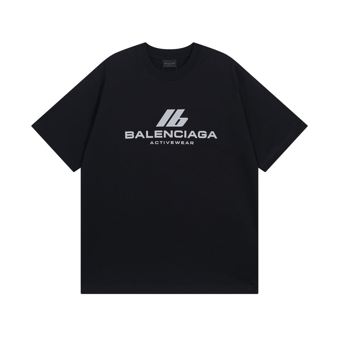Einfaches T-Shirt mit Buchstaben-Print
