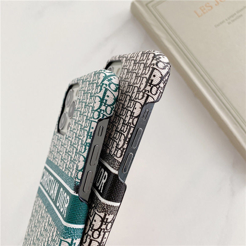 Nubuck-Lederhülle mit Metallplakette
