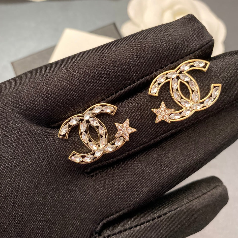 Klassischer Stern-Strass-Ohrring