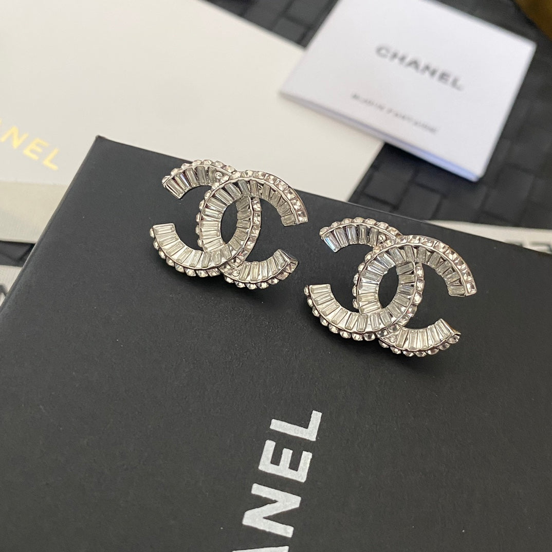 Fashion Kristall Logo Ohrstecker