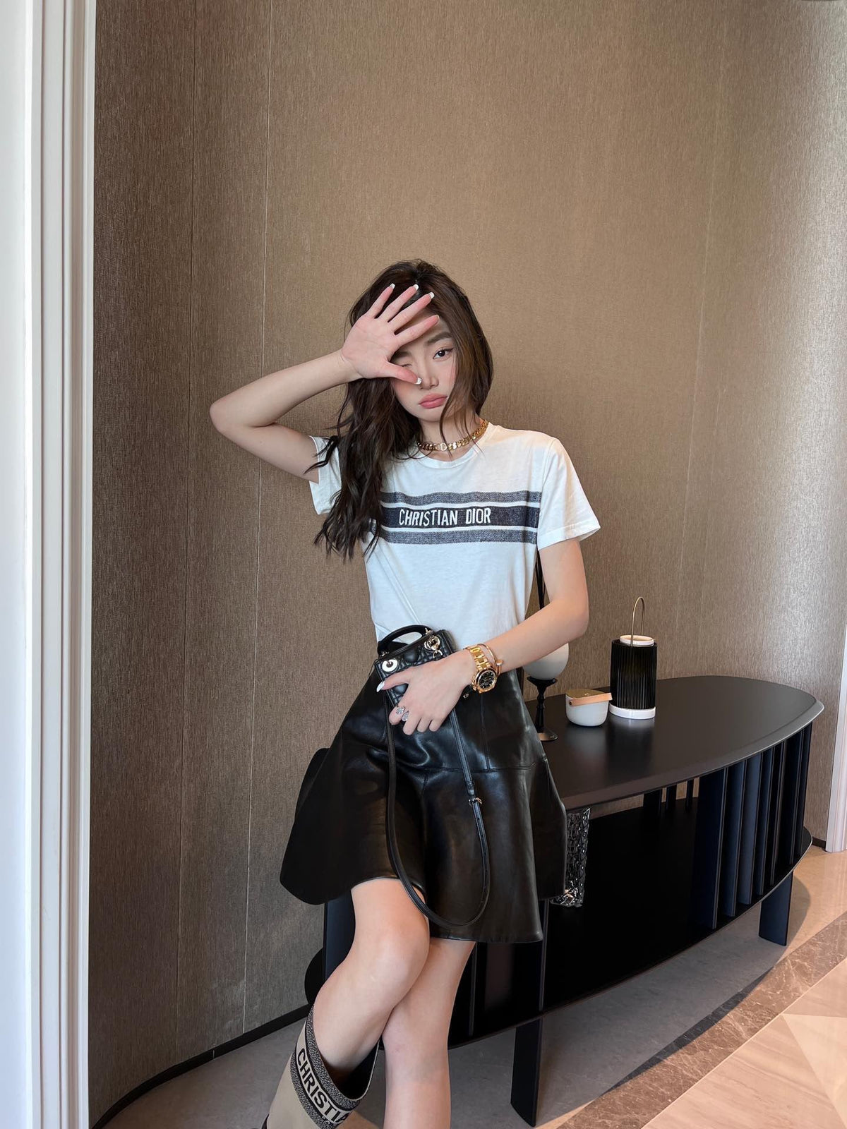 T-Shirt mit Batikgarn-Stickerei