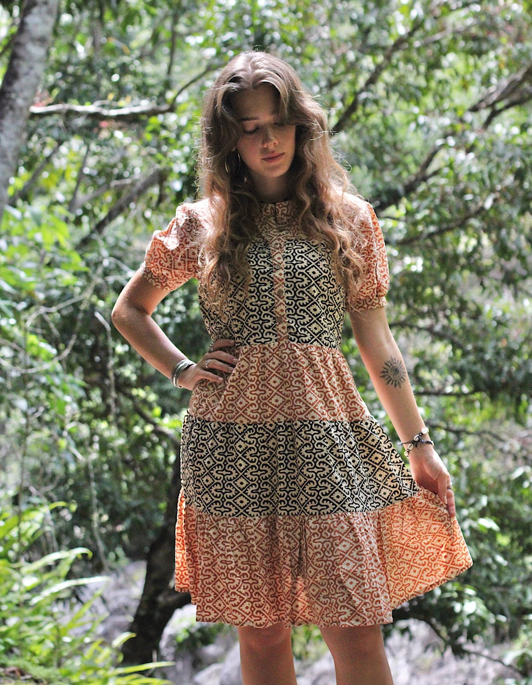 Piya kurzes Kleid in Taal