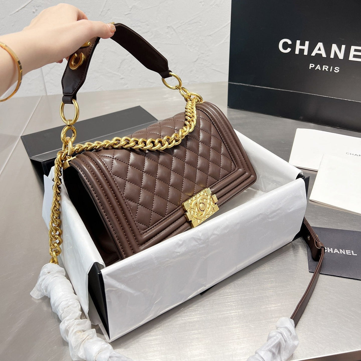 Leboy-Serie Schultertasche mit Kette