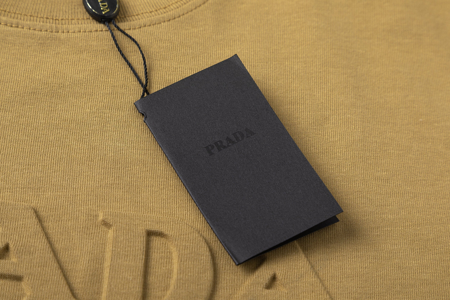 T-Shirt mit Prägedruck