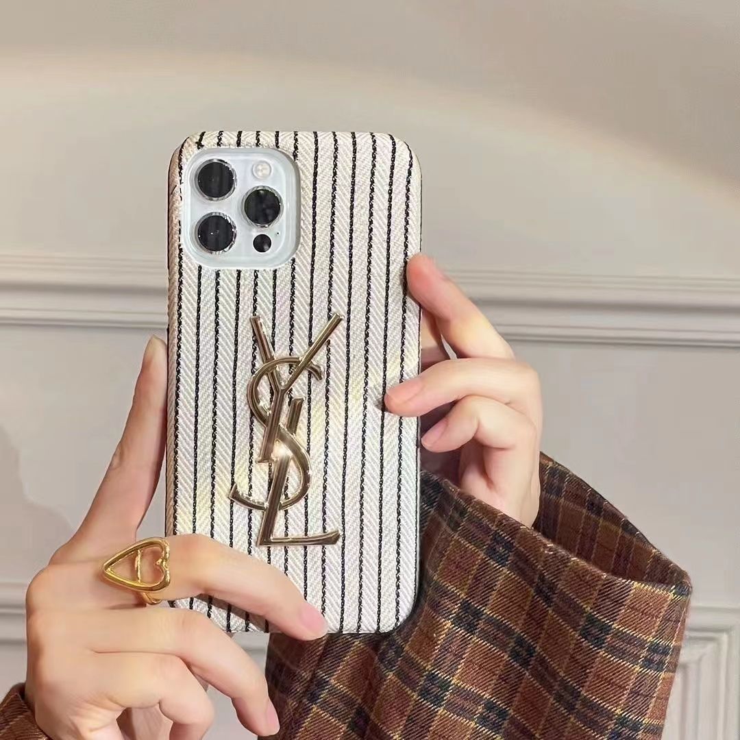 Etui aus Krokodilleder