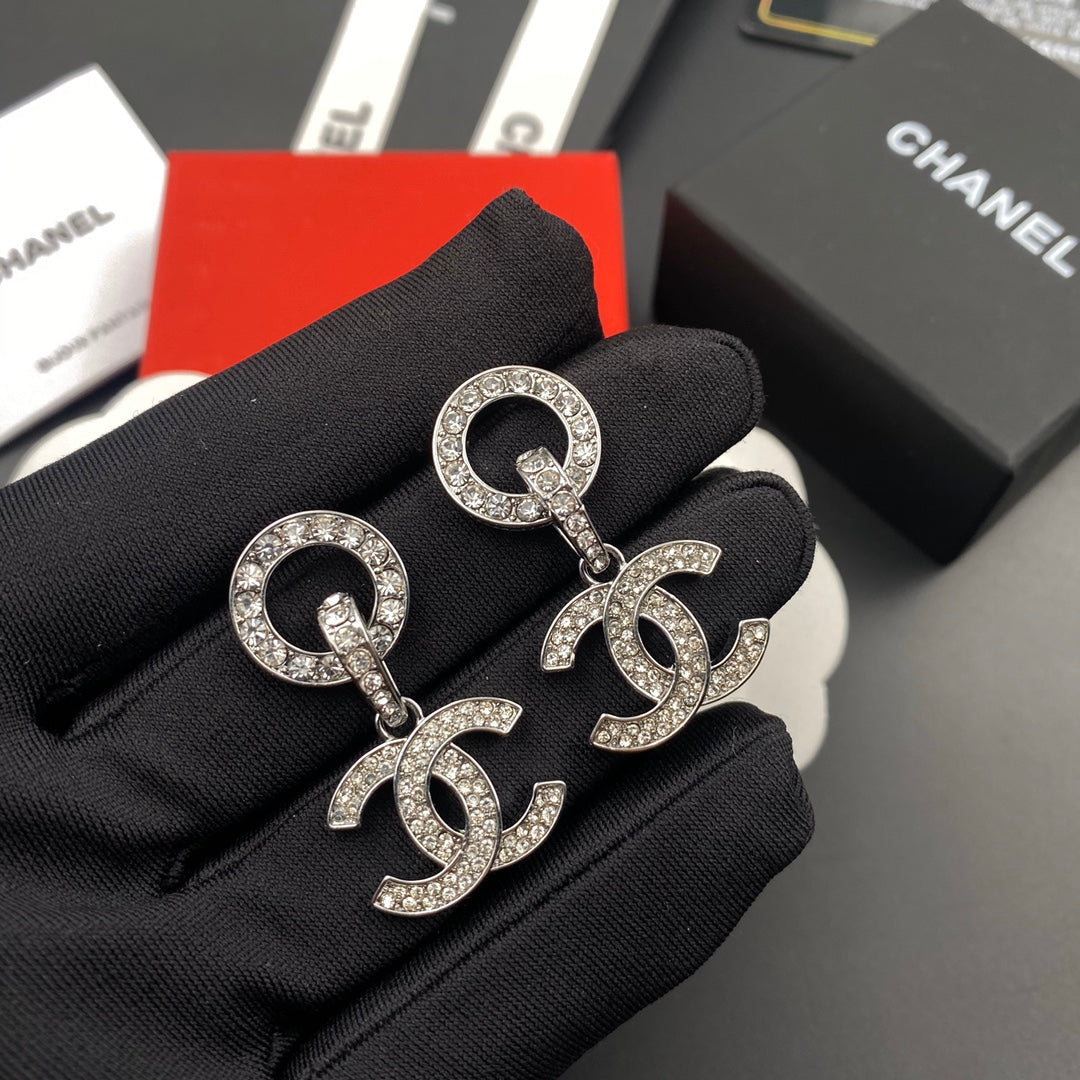 Kreis-Logo-Anhänger-Diamant-Ohrringe