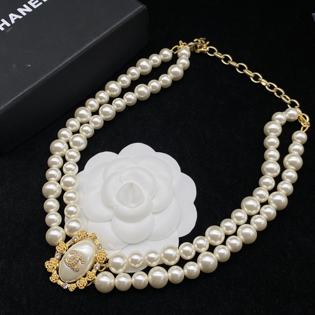Elegante Doppelperlenkette