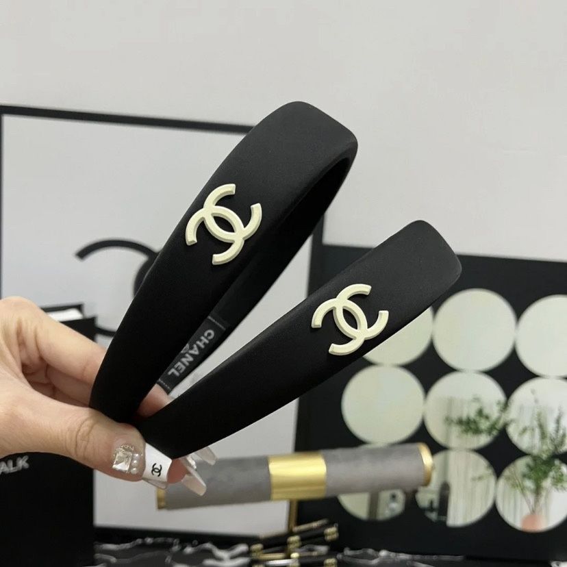 Elegantes Satin-Haarband