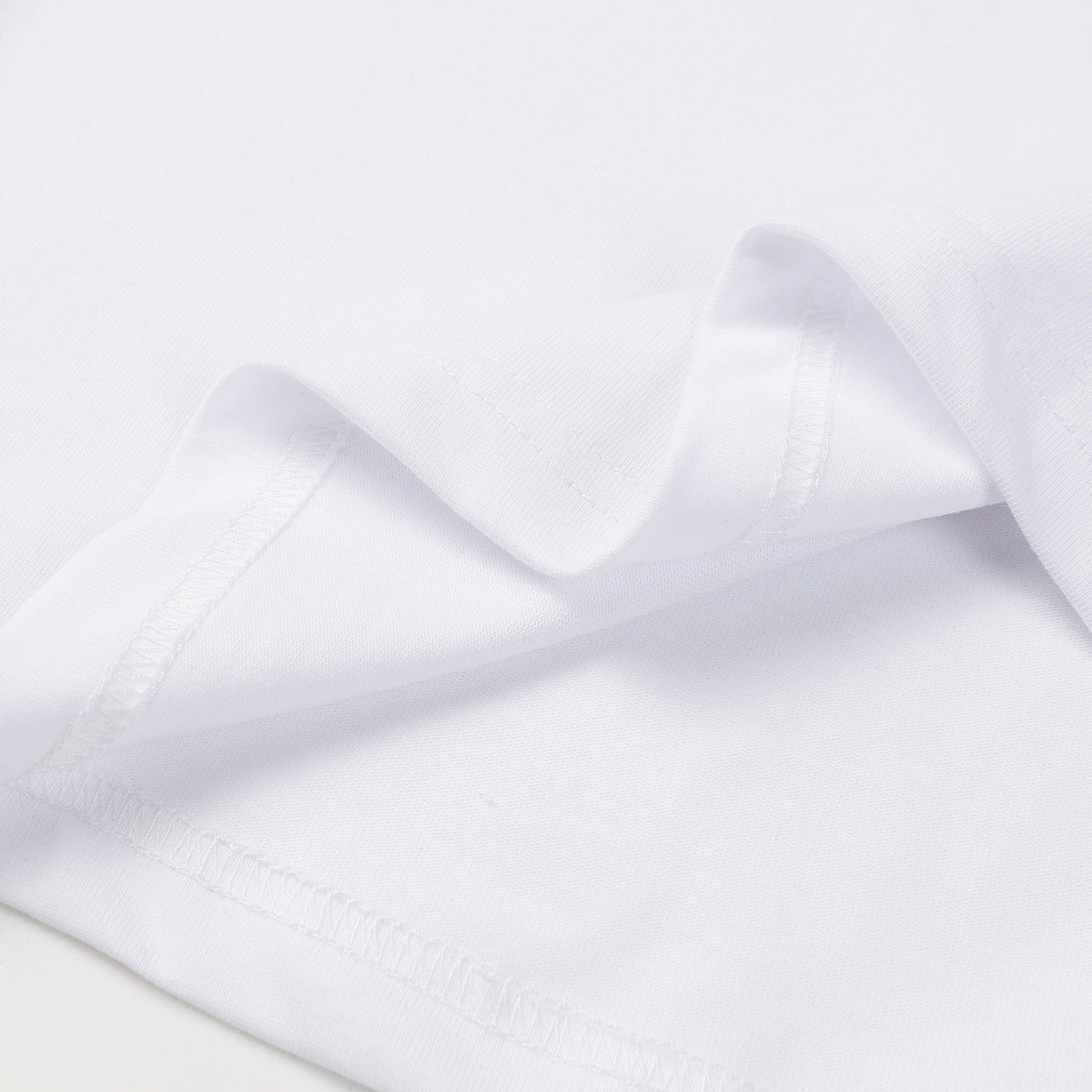 Kreatives T-Shirt mit Buchstaben-Print