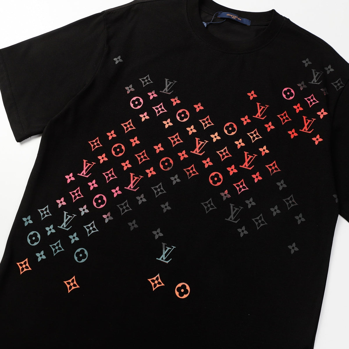 Einfaches bedrucktes T-Shirt
