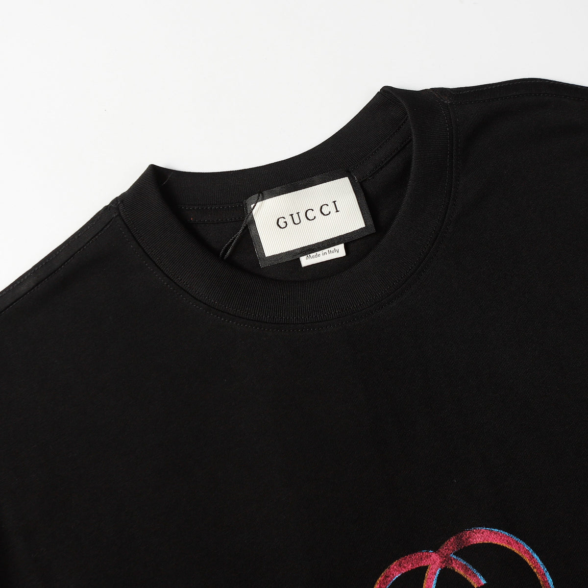 Einfaches bedrucktes Universal-T-Shirt