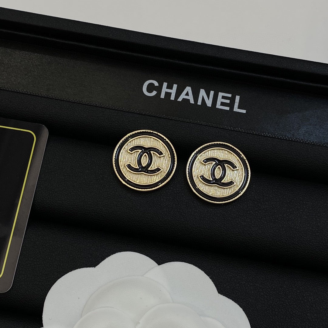 Vintage runde Logo-Ohrringe aus Metall